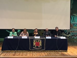 Mónica Amilpas, Patricia Martínez, Carola García, Adolfo Gracia y Amílcar Chavarría. Foto: Fabian Mendoza.