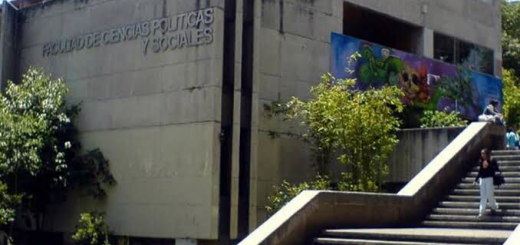 Fachada de la facultad de ciencias políticas y sociales