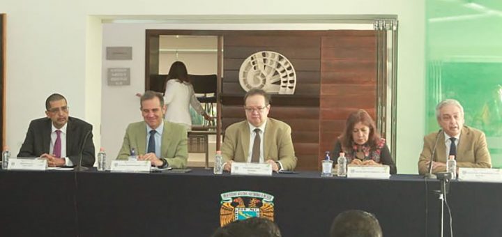 Dr. Armando López, Dr. Lorenzo Córdova, Dr. Leonardo Lomelí, Dra. Carola García, Dr. Fernando Castañeda. Foto: INE