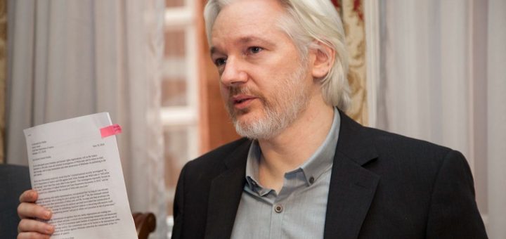 Julian Assange. Foto: Cultura Colectiva, 11 de diciembre de 2021
