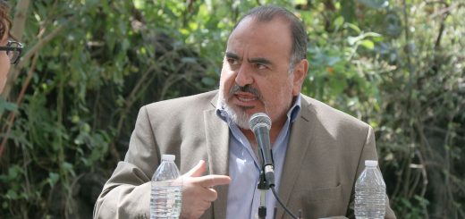 Escritor Alejandro Rosas. Foto: Metzi Rodríguez